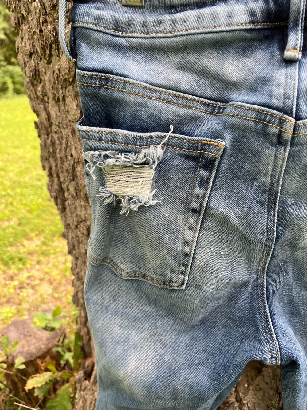⭐️Almost Famous Distressed Skinny Jeans in size 3